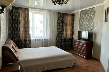 2-к квартира, 90 м², 2/4 эт.